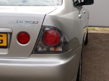 Lexus IS
